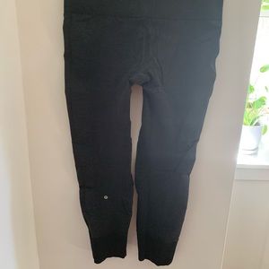 Charcoal grey Lululemon 3/4 tights. Size 10.